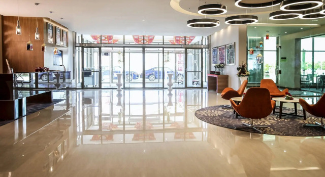 Novotel Yanbu Albahr, Забронировать Отель Янбу Эль-Мадина