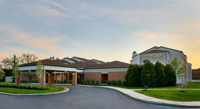Courtyard by Marriott Rochester Brighton, Varaa Hotelli Hotellit New York State uima-altaalla, Uima-allas