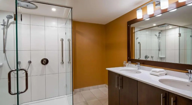 Номер Standard Best Western Plus Emerald Isle Hotel