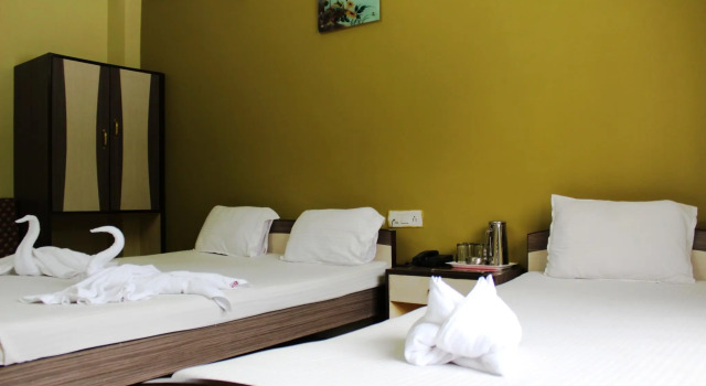 Трёхместный номер Standard Hotel Debjyoti