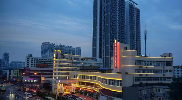 Vienna 3hao Hotel, Rezerwuj Hotel Hotele w Nanning z parkingiem, Parking