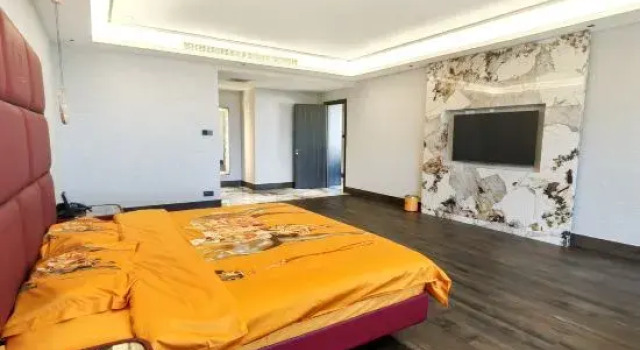 Люкс Urumqi Belt and Road Theme Hotel (International Convention and Exhibition Center)