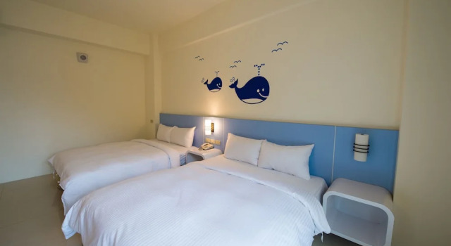 Четырёхместный номер Superior с балконом Seahome Hotel