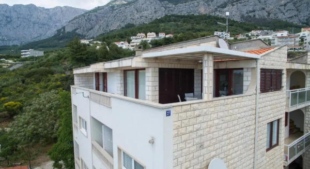 Апартаменты с видом на море Villa Makarana Apartments