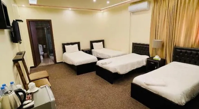 Четырёхместный номер Deluxe Esperanza Petra
