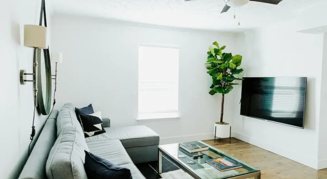 The Vinyl at Music Row - 1 Bedroom Garden Suite, Забронировать Апартаменты/квартира Апартаменты Нэшвилл, рядом с Пивоваренная компания Yazoo, Апартаменты/квартира