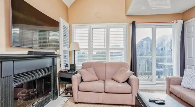 Mountainside 2 bed 2 bath with laundry 79249