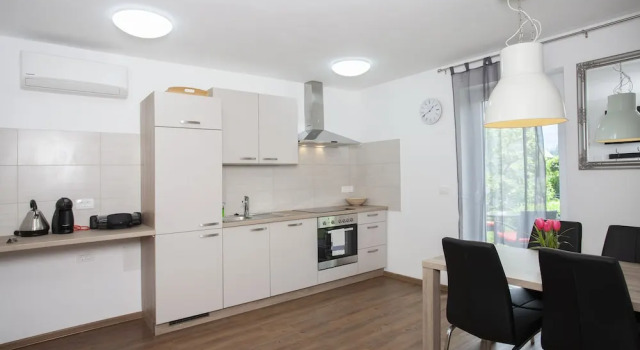 Апартаменты Razingar Apartments