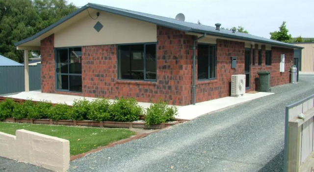 Lawrence Townhouse Accommodation 18A, Buchen Sie Hotel Hotels in Südinsel Neuseelands mit Pool, Schwimmbad