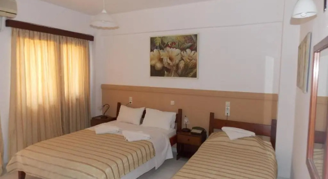 Трёхместный номер Standard с видом на город Danaos Hotel