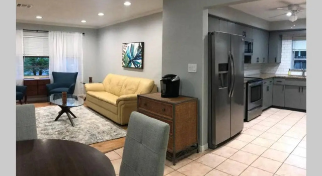 Boho Vibe 3B/2B centrally located Alta Vista Home