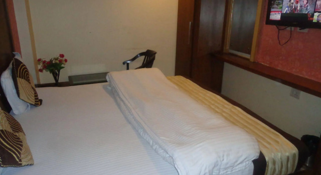 Hotel Guruvas Inn