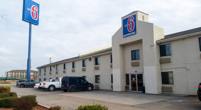 Motel 6 Elk City, OK
