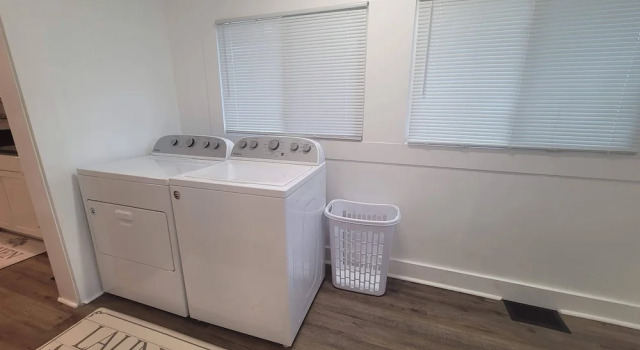 Charming 3b-1b Westside Indy, Забронировать Гостевой дом Отели Индианаполиса с парковкой, Парковка