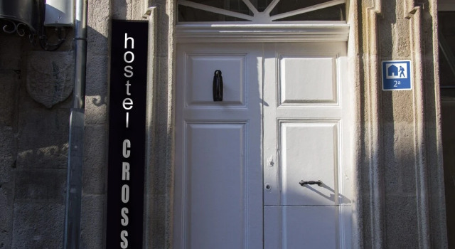 HOSTELCROSS
