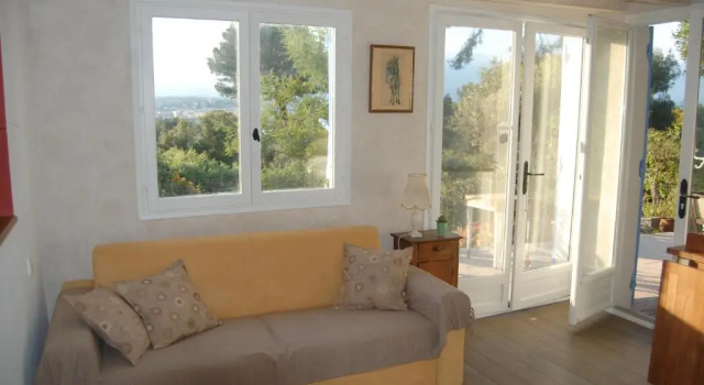 Magnifique "Gite de la Garoupe" au Cap d'Antibes à 300m des plages, Забронировать Отель Отели Антиб с парковкой, рядом с Antibes Archaeology Museum, Парковка