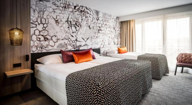 Трёхместный номер Deluxe Van der Valk Hotel Maastricht