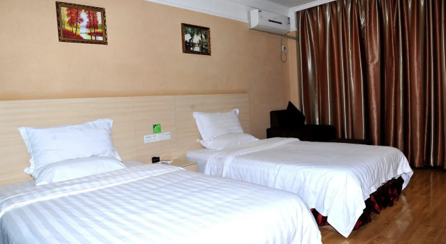 Hi Inn Chongqing Hechuan Bus Station Center, Buchen Sie Hotel Hechuan Chongqing