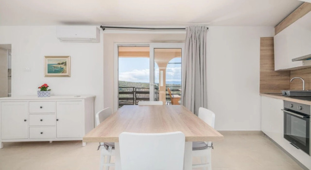 Amazing Home In Dobrinj With Wifi, Prenota Hotel Hotel a Isole Quarnerine con parcheggio, Parcheggio