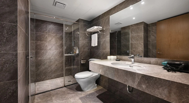 Четырёхместный номер Standard Pacific Hot Spring Hotel Green Bay