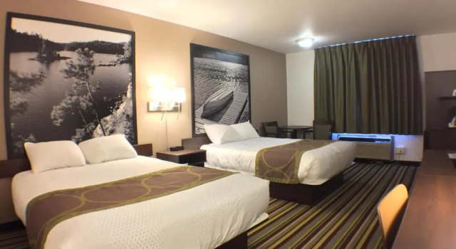 Standard Vierer Zimmer Super 8 by Wyndham Kenora