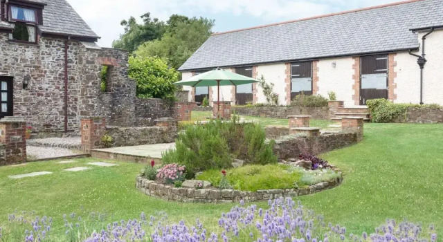 Honey Bee Cottage, Varaa Lomakoti Mökit kohteessa Merseyside, Mökki