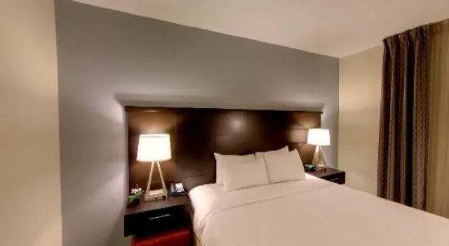 Люкс Studio Staybridge Suites Ann Arbor - Research Parkway by IHG