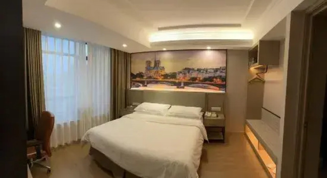 Люкс Deluxe с видом на город Vienna Hotel Jieyang Puning High-speed Rail Station Branch