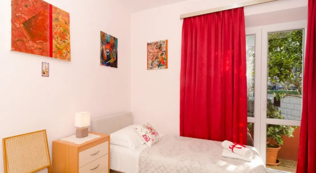Апартаменты с 2 комнатами с балконом Apartment Red Orange