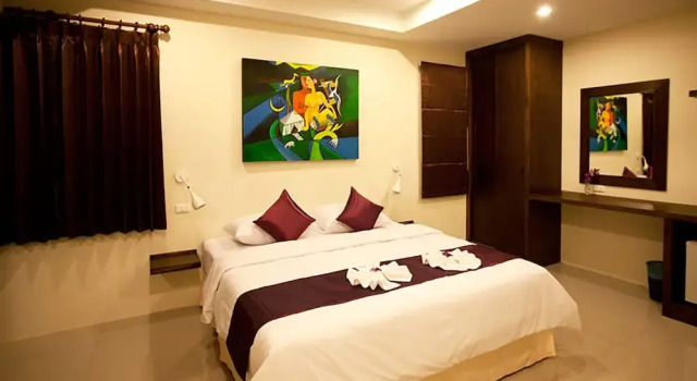 Двухместный номер Deluxe с балконом At Kamala Hotel