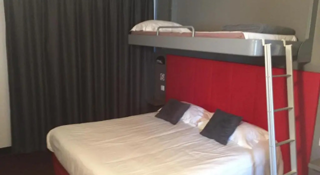 Трёхместный номер Standard Brit Hotel Marvejols