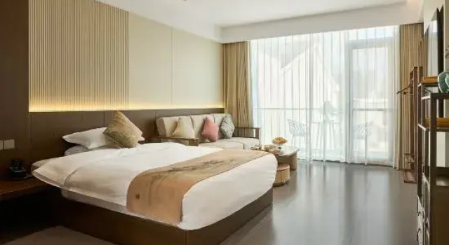 Люкс с балконом Weiyu Mountain Residence Inn