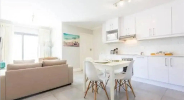 Апартаменты The Paragon SOLO MODERN DELUXE CENTRAL TO CAPE TOWN