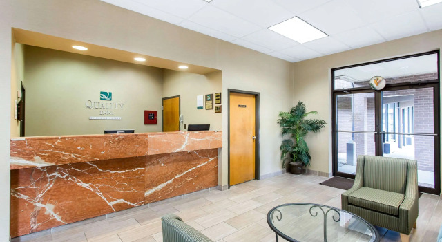 Quality Inn Mount Airy Mayberry, Buchen Sie Hotel Mount Airy North Carolina