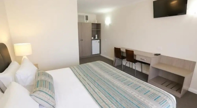 Двухместный люкс Deluxe c 1 комнатой Seven Pines Motor Inn