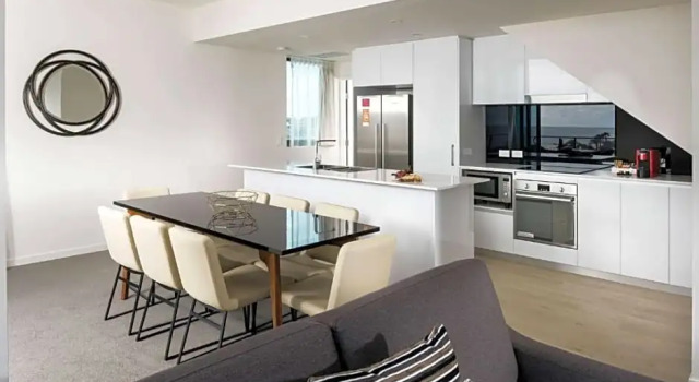 Номер Standard Дуплекс с 4 комнатами Ramada by Wyndham VetroBlu Scarborough Beach