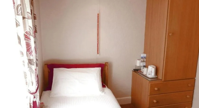 Abbey Hotel - Guest House, Rezervasyon Misafirhane Merseyside otoparklı oteller, Otopark