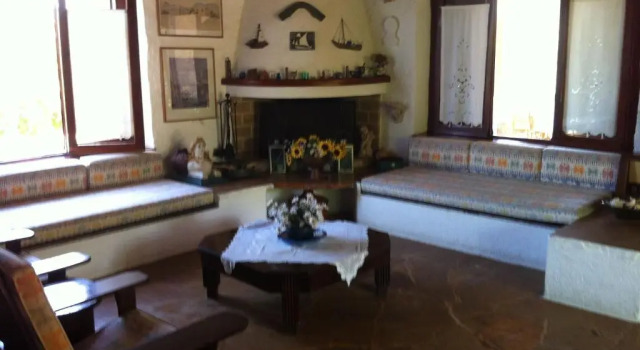 Aigina 3 Bedroom House by the Sea, Rezerwuj Apartament Hotele w Saronic Islands z parkingiem, Parking