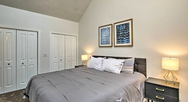 Contemporary Family Condo by Pineview Reservoir!