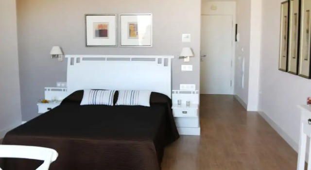 Студия с балконом Apartamentos Rondacentro