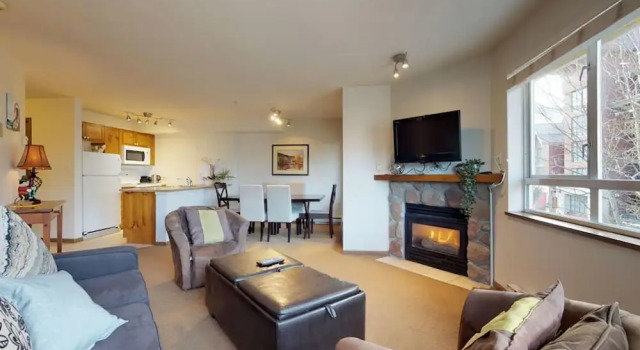 Апартаменты Bl307 Whistler Village - Views of Village- Walk to Lifts
