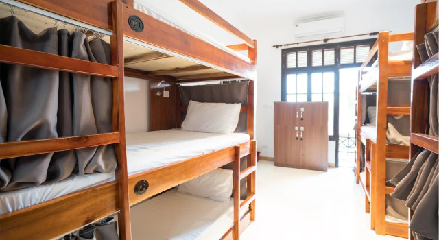 7Fridays Westlake Hostel
