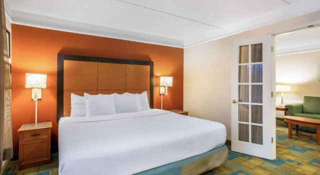 Люкс La Quinta by Wyndham Greensboro Highpoint