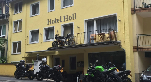 Трёхместный номер Standard с видом на горы Hotel Holl
