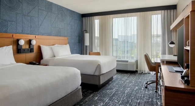 Люкс c 1 комнатой Courtyard by Marriott Philadelphia South at The Navy Yard