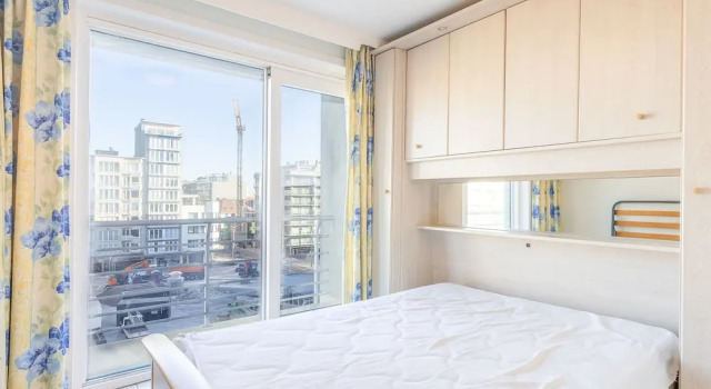 Bright Apartment With Stunning sea View, Rezerwuj Apartament Hotele w Bruksela z parkingiem, Parking