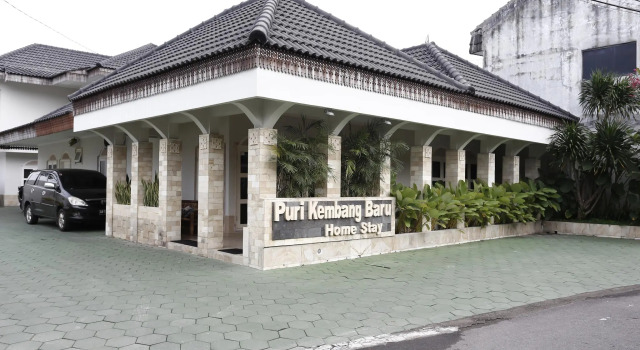 RedDoorz Plus near Adisucipto Airport 2, Rezervovat Hotel 3hvězdičkové hotely v Yogyakarta Province, 3*