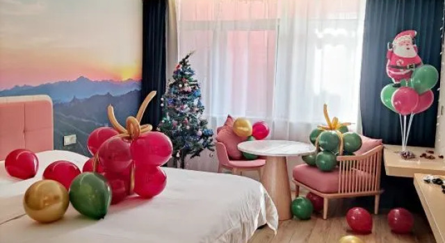 LUCK 7 Hotel (Yellow Crane Tower Shouyi Road Subway Station), Prenota Hotel Wuhan Hubei