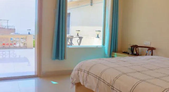 Люкс с 3 комнатами с видом на море Zhuhai Guishan Island Catch Sea House B&B