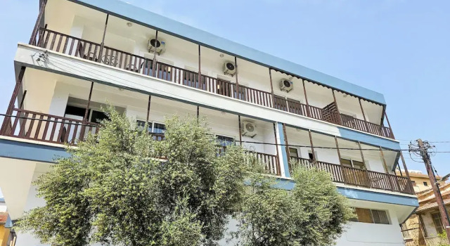 Downtown Rooms, 200m from Marina Beach, Rezerwuj Hotel Hotele 3-gwiazdkowe w Larnaka, w pobliżu District Courthouse, 3*